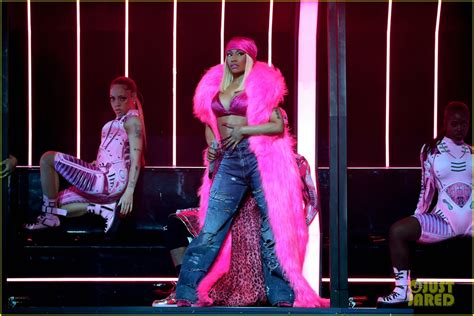 nicki minaj pink chanel.